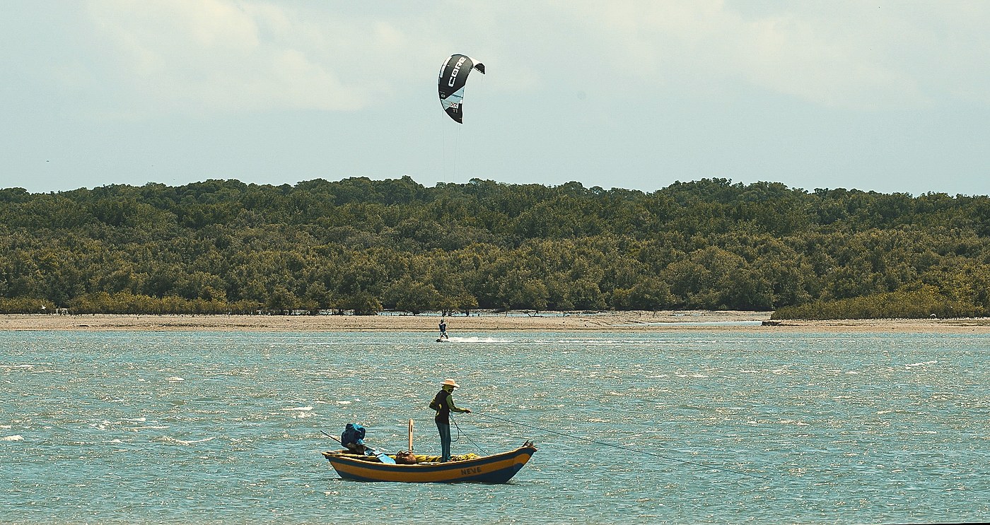 Passeios de barco pela região